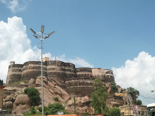 लक्ष्मणगढ़ किला, सीकर
