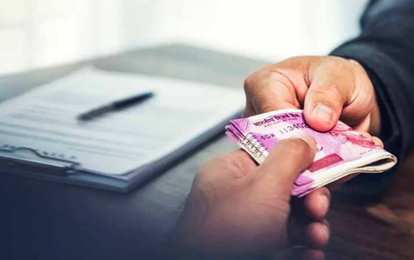 अजमेर में RIICO के सीनियर DGM 50 हजार रिश्वत लेते गिरफ्तार