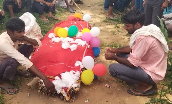बानसूर में श्मशान रास्ते विवाद, शव रोककर विरोध