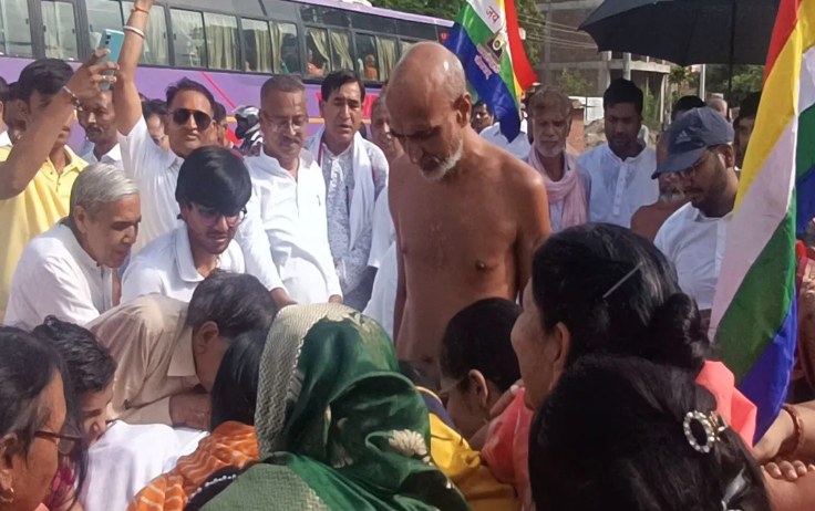 अलवर में मुनि सौम्य सागर महाराज का भव्य मंगल प्रवेश
