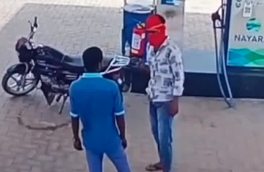 अलवर पेट्रोल पंप पर फायरिंग, पैसे मांगने पर सेल्समैन को गोली